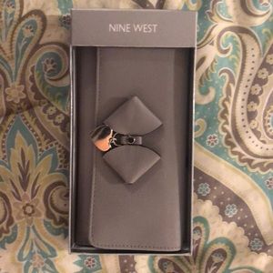 NWT 9 West Wallet